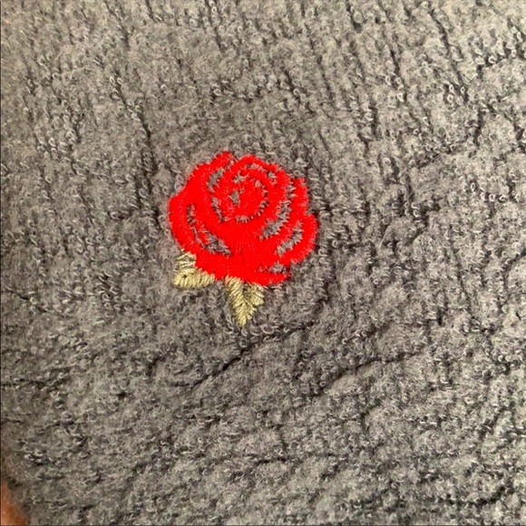 COPY - 🌺NWT Pink Victoria’s Secret Roses Fuzzy Skinny Jogger Hoodie Matching Se… - Picture 11 of 11